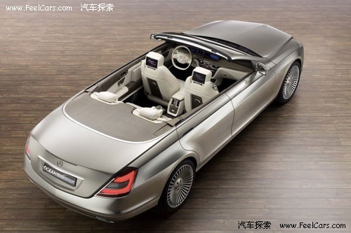 导航娱乐两不误 奔驰革命性“分屏”技术