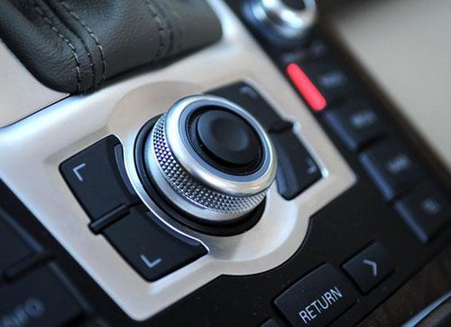 10款原厂GPS导航系统服务全对比(9)