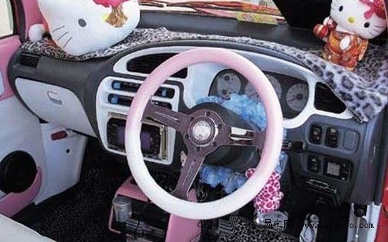 彰显女人风尚 看女性如何装饰爱车