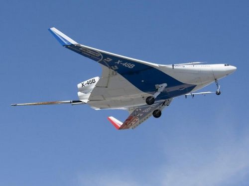 NASA翼身合体机首飞测试 机身宽大成未来客机代表